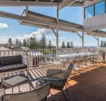 SeaCrest plunge pool  views - Accommodation Rockhampton