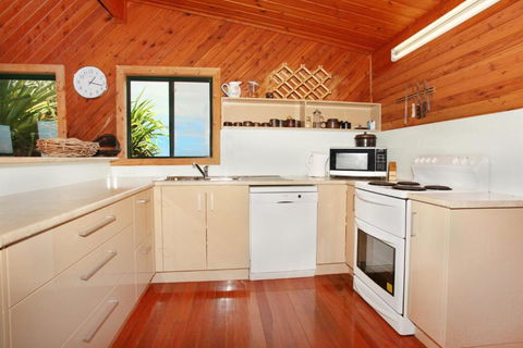 38 Pacific Terrace Coolum Beach Linen Supplied - Accommodation Rockhampton 1