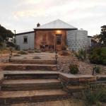Cooks Cottage - Accommodation Rockhampton 0