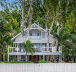 Decked Out by The Sea - Accommodation Rockhampton