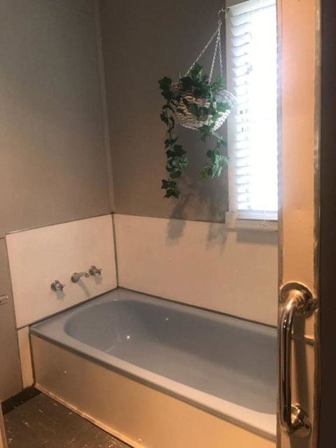 Cosy Country Cottage With AirCon - Accommodation Rockhampton 1