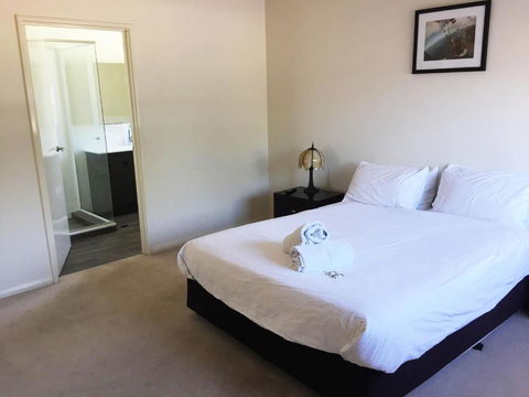 Blue Sky Apartment - Accommodation Rockhampton 3