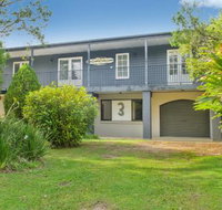 Bonny Beach House Holiday accommodation with pool