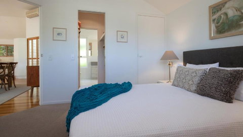 Utopia Beach House - Accommodation Rockhampton 3