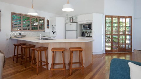 Utopia Beach House - Accommodation Rockhampton 1
