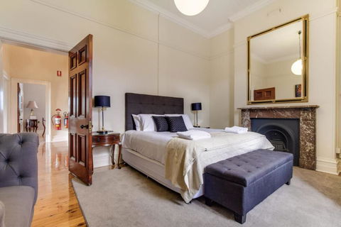 The Managers Residence - Accommodation Rockhampton 3