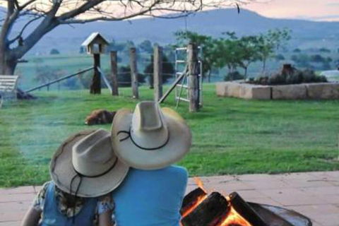 Milford Country Cottages - Accommodation Rockhampton 2