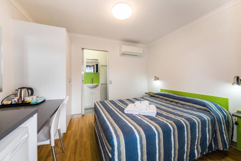 Jolly Swagman Acccommodation Park - Accommodation Rockhampton 3