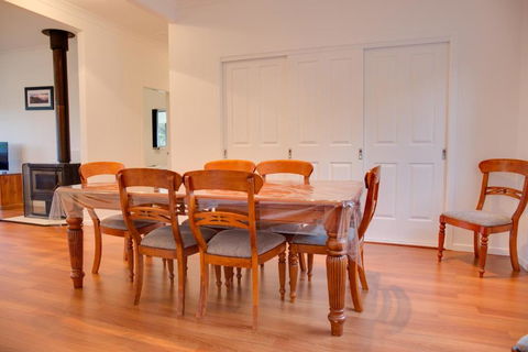Sapphire Cottage - Accommodation Rockhampton 1