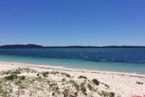 Aislinn 3 / 273 Corrie Parade Air Con Water Views BBQ - Accommodation Rockhampton 7