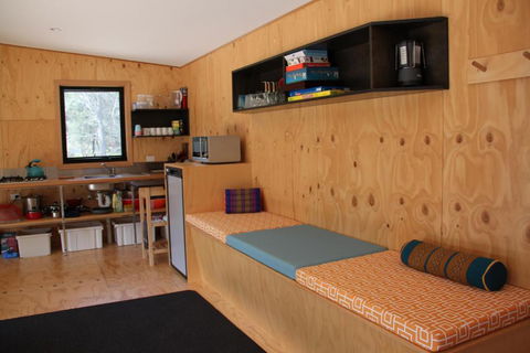 BAY Of FIRES ECO HUT Off Grid Experience At Binalong Bay - Accommodation Rockhampton 6