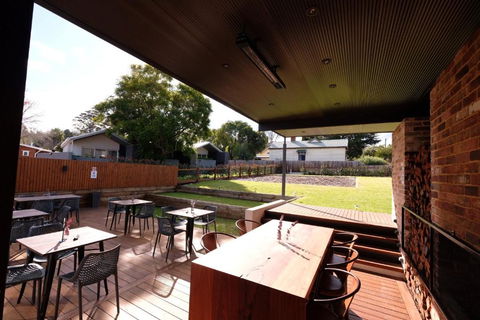 Jaspers Cabins - Accommodation Rockhampton 2
