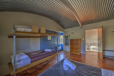 Waves - Accommodation Rockhampton 7