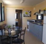 Rocks Retreat Cabin 3 Lobster - Accommodation Rockhampton