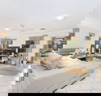 Kailani Beach House - Accommodation Rockhampton