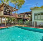 Geckos Rest Rainbow Shores Executive Beach House Pet Friendly Pool Wi fi