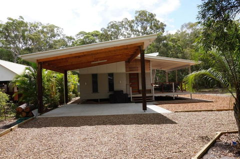 15 Esprit Drive Rainbow Shores Gorgeous Modern Beach House - Accommodation Rockhampton 6