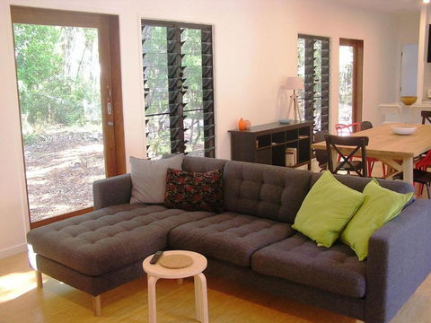 16 Ibis Court Rainbow Shores Beautiful Private & Peaceful Wi Fi - Accommodation Rockhampton 6