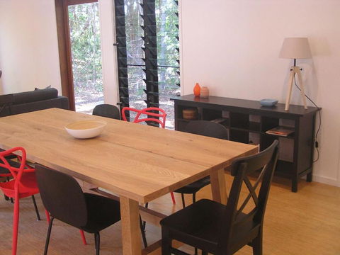 16 Ibis Court Rainbow Shores Beautiful Private & Peaceful Wi Fi - Accommodation Rockhampton 1