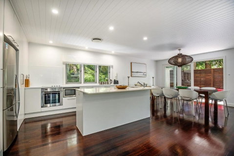Dual Living Amongst The Rainforest Little Cove - Accommodation Rockhampton 4
