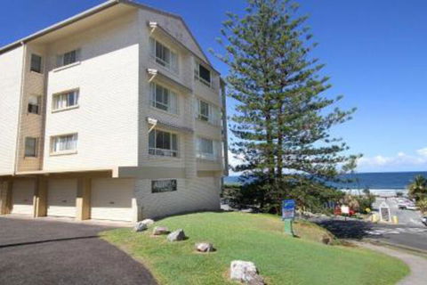 Alinga Unit 4 Amazing Ocean Views - Accommodation Rockhampton 3