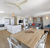 Upstairs  Downstairs 81 Denman Camp Rd - Accommodation Rockhampton