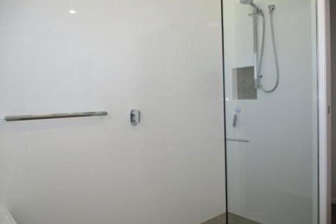 Comfy & Cosy (Upstairs) - Accommodation Rockhampton 2