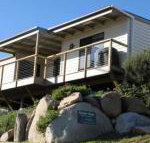 KINGFISHER COTTAGE Beachfront at the Binalong Bay - Accommodation Rockhampton