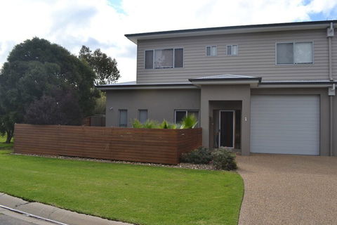 Waterview- Stoneleigh At Yarra - Accommodation Rockhampton 1