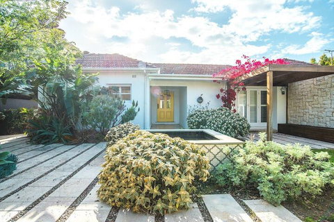Ultimate Sandringham Beach Front Luxury House - Accommodation Rockhampton 2