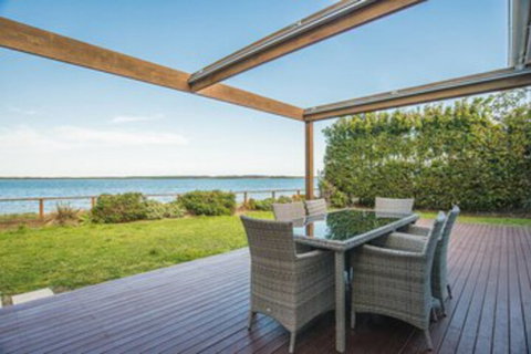 Ultimate Sandringham Beach Front Luxury House - Accommodation Rockhampton 0