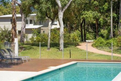 Bluewater 2 Rainbow Shores Walk To Beach Private & Stylish Beach Escape All On Level - Accommodation Rockhampton 5