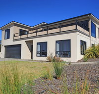 Georges Bay Luxury - Accommodation Rockhampton