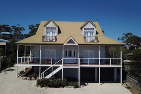 Monterey Bay Of Fires - Accommodation Rockhampton 0