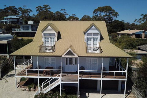 Monterey Bay Of Fires - Accommodation Rockhampton 2