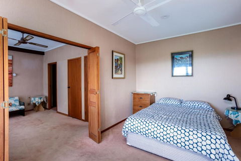 41 Carlo Circle Rainbow Beach Huge Beach House With Room For Everyone - Accommodation Rockhampton 1