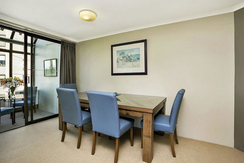 HAMP1 Bright Apartment In Cremorne - Accommodation Rockhampton 1