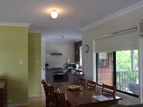 Waterside View - Accommodation Rockhampton 6