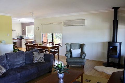 Waterside View - Accommodation Rockhampton 4