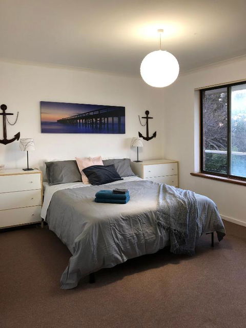 The Castle - Accommodation Rockhampton 4