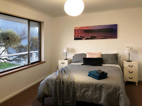 The Castle - Accommodation Rockhampton 2