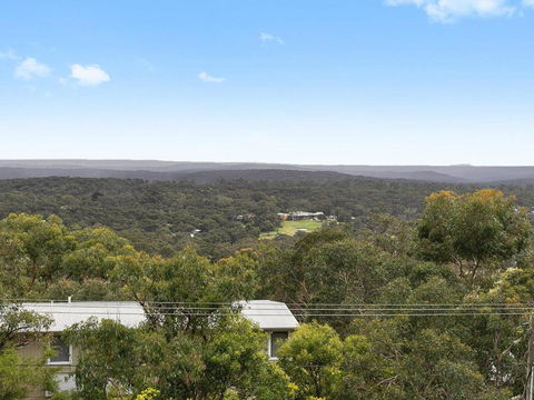 NICHE On NOBLE Ever Changing Vista - Accommodation Rockhampton 6