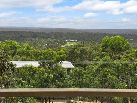 NICHE On NOBLE Ever Changing Vista - Accommodation Rockhampton 3