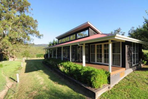 Willabrook Retreat Rest Cottage Spoil Yourself! - Accommodation Rockhampton 0