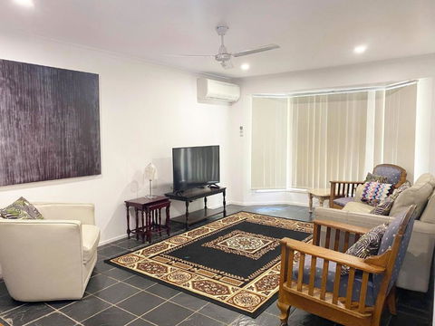 Woorim Secluded Palms Cottage - Accommodation Rockhampton 6