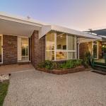 Woorim Secluded Palms Cottage - Accommodation Rockhampton 0