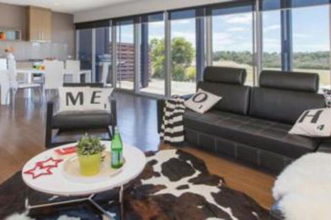 ST ANDREWS BEACH APARTMENT 4.02 - Accommodation Rockhampton 0