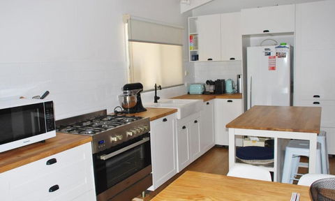 SHORE BEATS WORK INVERLOCH - Accommodation Rockhampton 1