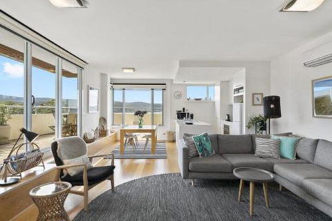 POINT GREY APARTMENT ONE VIEWPOINT - Accommodation Rockhampton 5