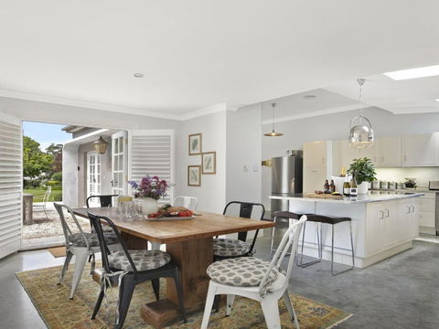 Nattai Lodge House & Cottage In Beautiful Garden - Accommodation Rockhampton 7